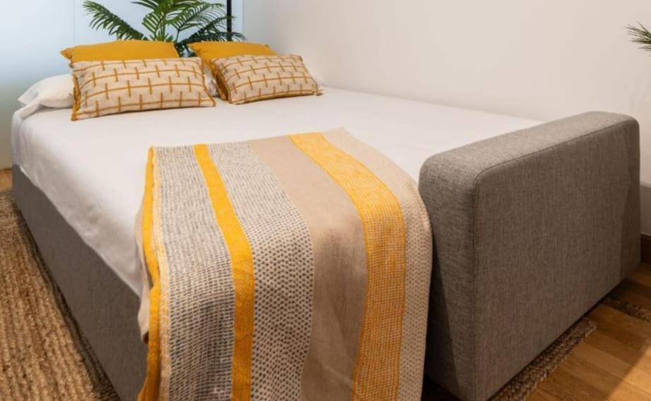 Espectacular Apartamento Olivico Con Parking Vigo Eksteriør billede