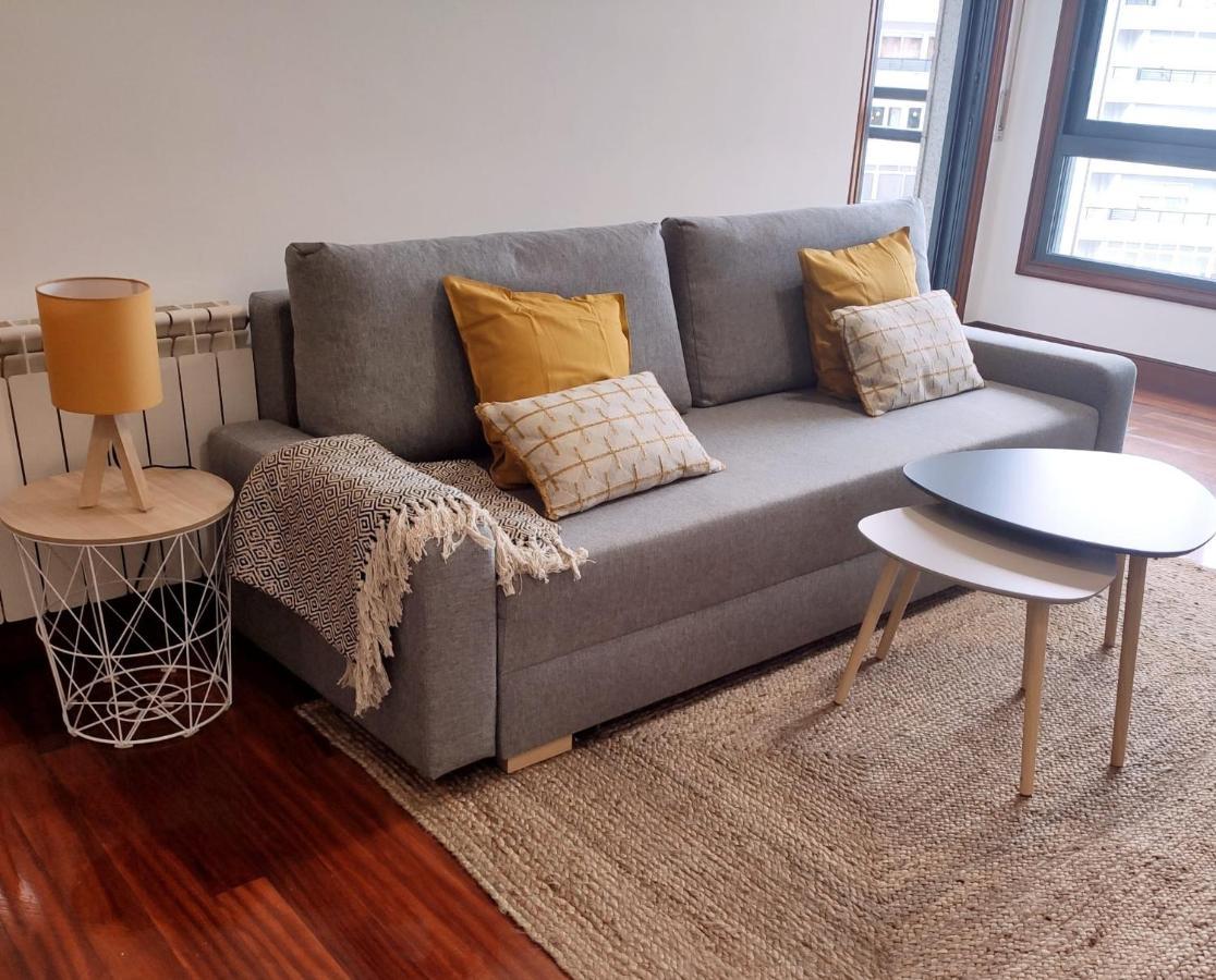Espectacular Apartamento Olivico Con Parking Vigo Eksteriør billede